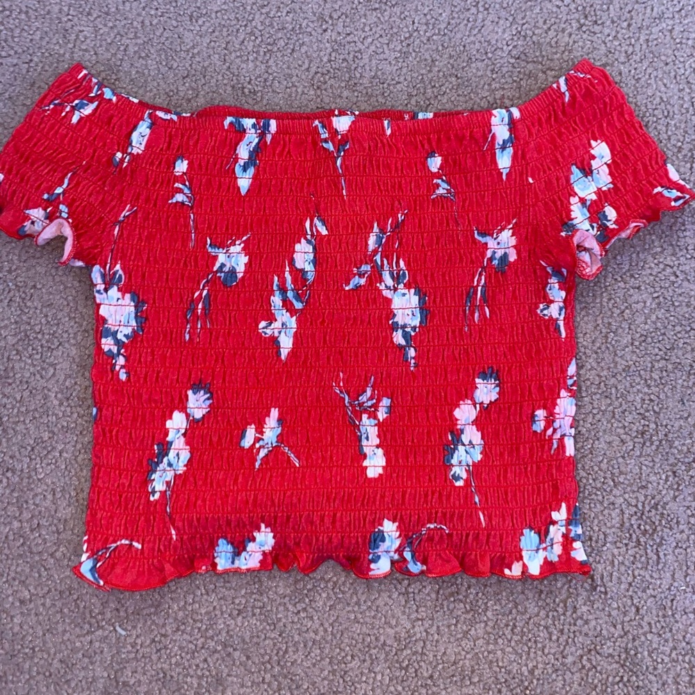 floral off the shoulder shirt!